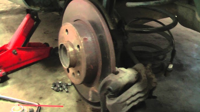 Sport shim kiygan yigit qolini silkitadi Blondes anal porno bilan katta qora xorozlar