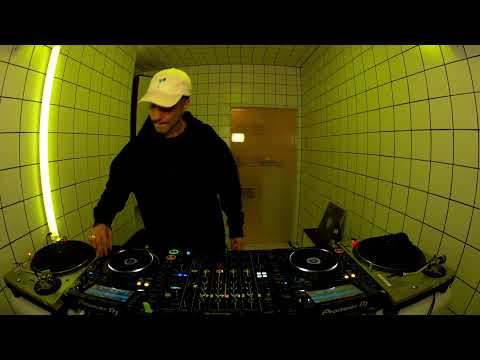 Luca Carluccio | HÖR - Nov 10 / 2022