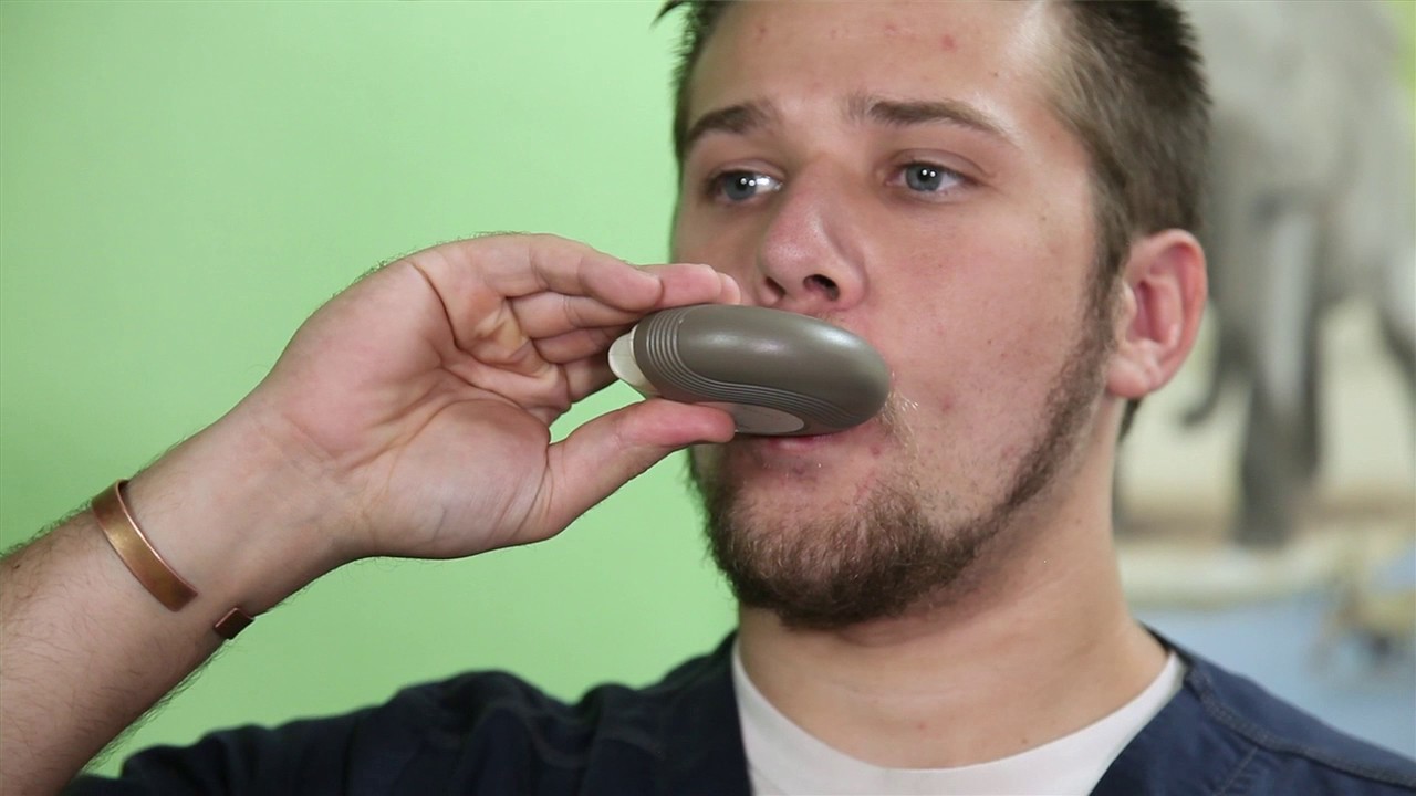 Ask-a-Doc | How To Use a Diskus Inhaler | Cook Children's - YouTube