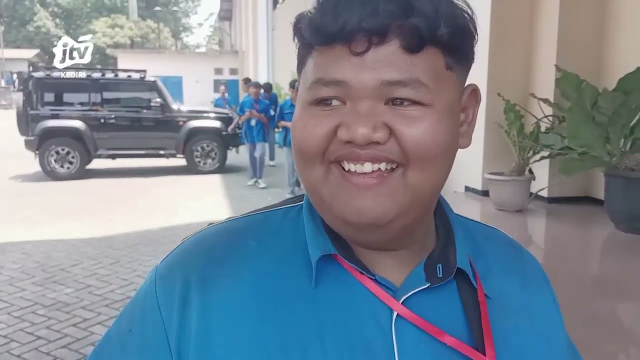 KEDIRI - SMK HASANUDDIN Pare Kediri Gelar Kunjungan Industri Ke UPN Veteran Surabaya dan Tour Bali