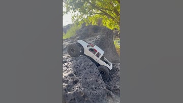 I can’t get over this rig #gladiusxl lookin good Like&Sub4more #scx24 #rccrawler #wtmicro #jconcepts