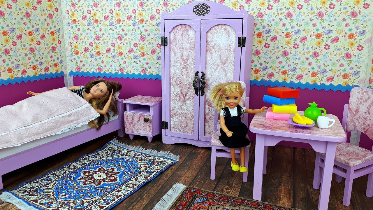 New purple doll bedroom Barbie's sisters ! Dormitorio nuevo de Barbie -  Barbie neues Schlafzimmer
