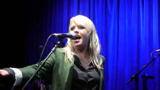 Alexz Johnson "Saving The Train" Live @Cafe939 The Red Room