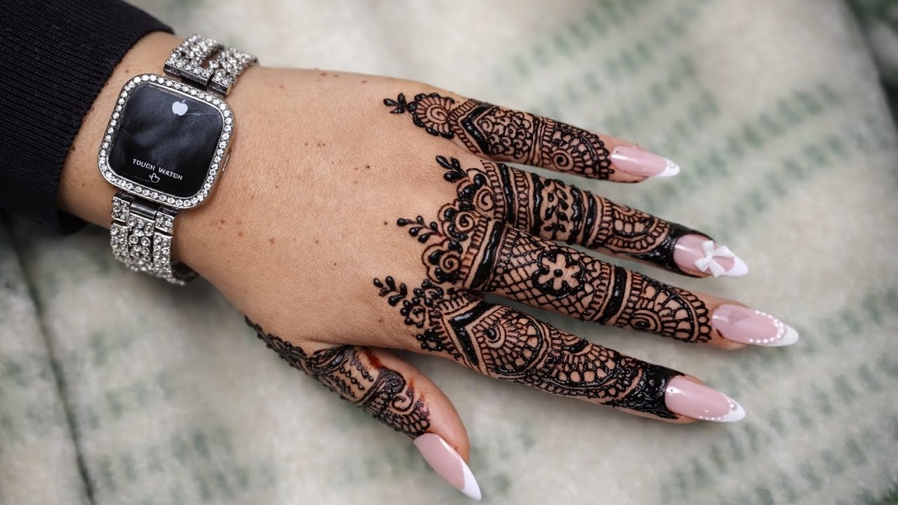 Beautiful Finger design🌹!! #mehndi #mehndidesign #hennatattoodesign  #hennadesign #newthumbmehndi 