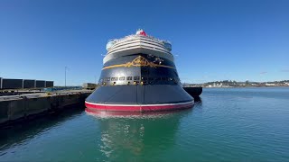 Political waters swirl as Americans visit Victoria for cruise ship 'soft launch' screenshot 4