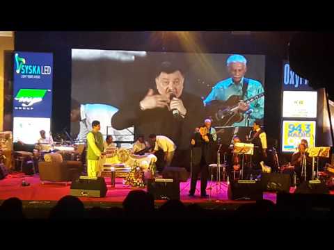 Rishi Kapoor introduces Gorakh Sharmaji at his Pune Show1st May 2017