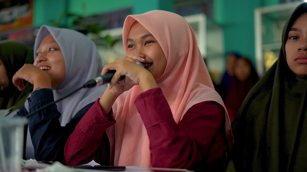 ULYA ( juri musabaqoh antar kelas MTs Al-Iman Bulus ) Sholu 'Ala Nuril