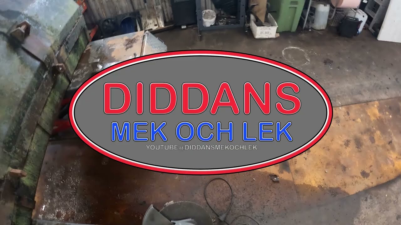 Byte redskapskrokar på en snöskopa