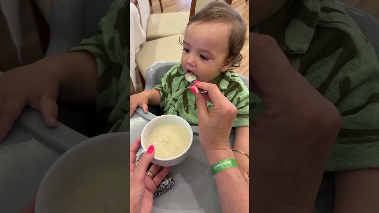 Ce a mâncat bebe la ALL INCLUSIVE? 