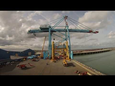 Raising quay crane 5 with 12m at CSP Zeebrugge