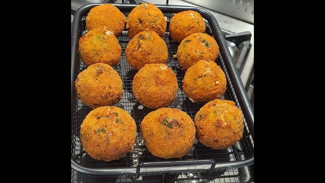קציצות דג סלומון מטוגן