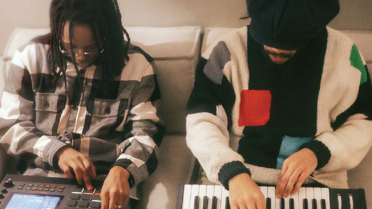 Mira 🔈 🎶 Illa J & Ash Walker - Peace en YouTube Mira 🔈 🎶 Illa J & Ash Walker - Peace en YouTube