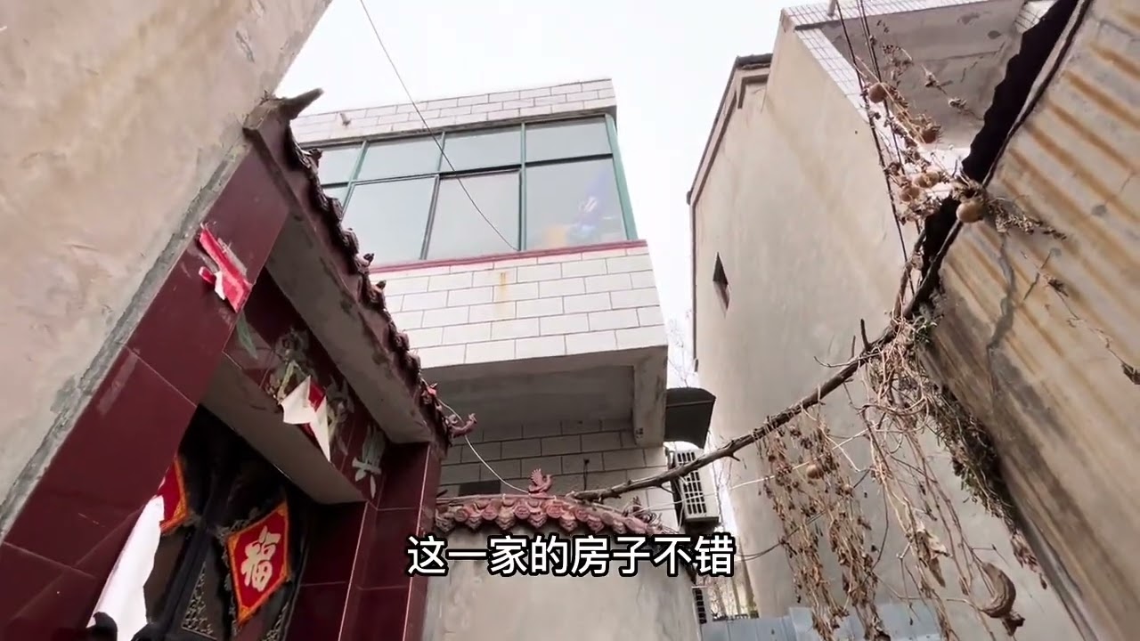 投资100亿重新修建的商丘古城，里面店铺十家关门八家，太冷清了