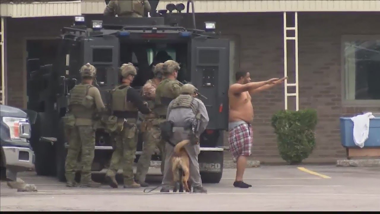 Standoff suspect in Morganfield is arrested by police