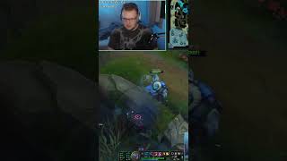 Gragas Tip: Use Q for vision and W for an unstoppable auto attack with increased range 🤓🧠☝