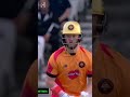🎸 Entertaining in All Formats! | Ben Duckett SCOOPS Reece Topley For SIX #shorts