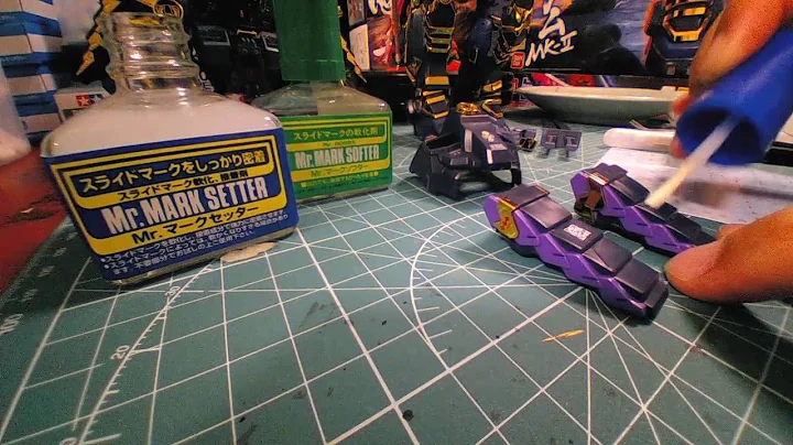 How to apply Water-Slide Decals using Mr. Mark Set...