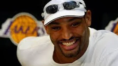 Robert Horry explains who was a better clutch shooter than Michael Jordan