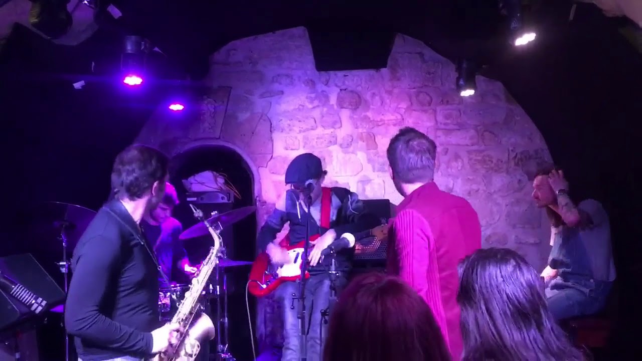 Парижские вечеринки.)Музыканты:Lucas Saint-Cricq & Fred Dupont.