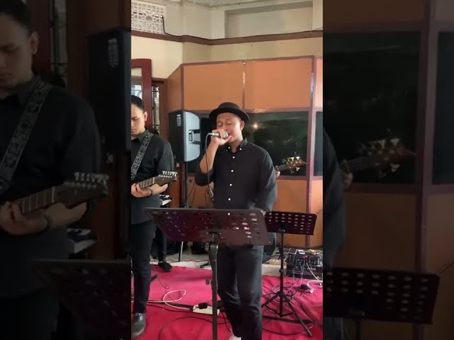 Afgan - Panah asmara live cover by jlvn and the local folks class=