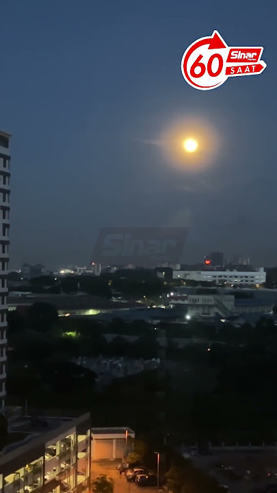 Fenomena 'Blood Moon' dirakam di Shah Alam