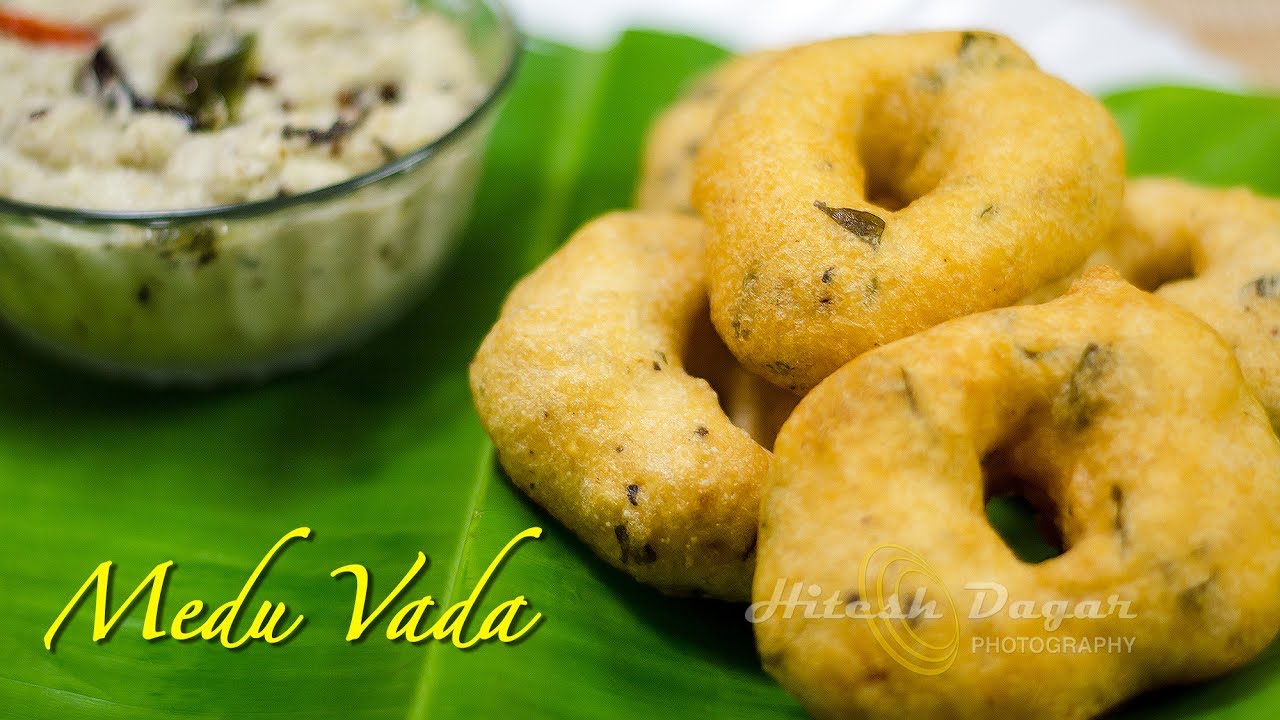 How to make crispy Medu Vada | Medu Vada Recipe in hindi | South Indian Vada Recipes | Taste Unfold