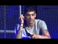 Zayn looking flawless during 'Little Things' (HD)