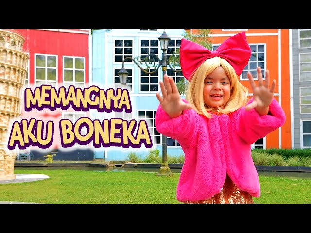 Mazaya Amania - Memangnya Aku Boneka (Official Music Video) class=
