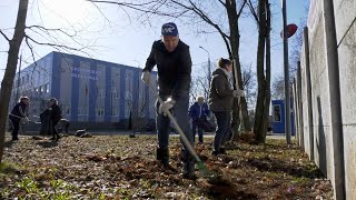 Уборка территории главного лечебного корпуса Талдомской ЦРБ