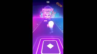 Tiles Hop EDM Rush -  Maroon 5 - Girls Like You ft. Cardi B screenshot 3