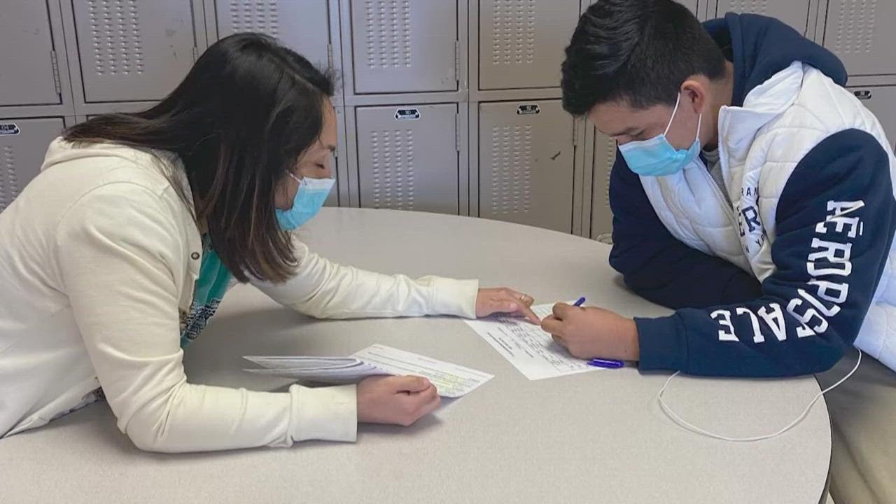 houston-isd-pushes-alternative-certification-program-amid-teacher