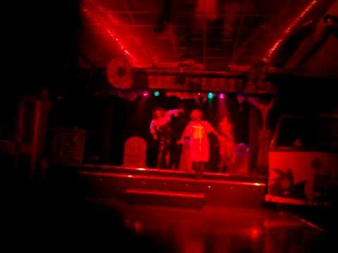 Ashvale - Halloween -Thriller