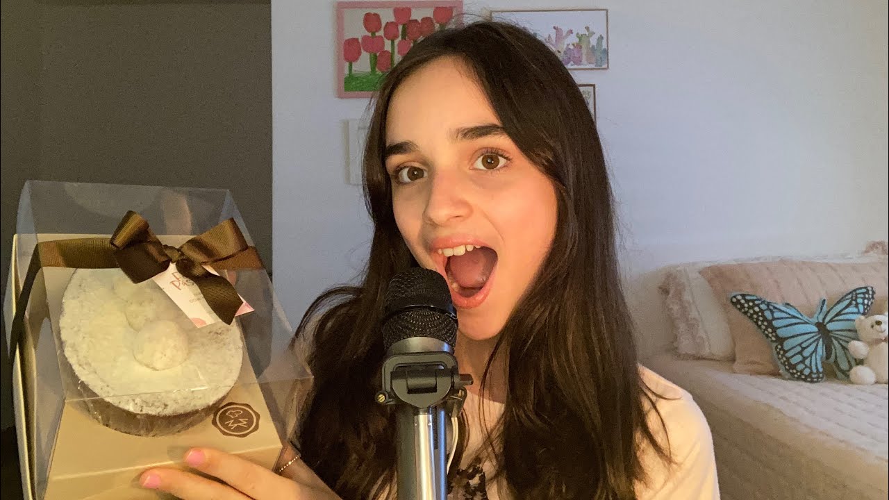 Asmr - comendo ovo de Páscoa! 🐰 | Sweet Dreams By Cora Cz