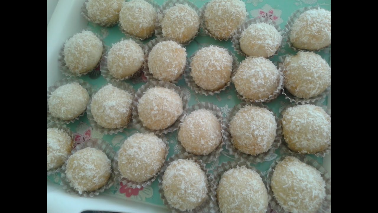 Petits Gateaux A La Noix De Coco Youtube