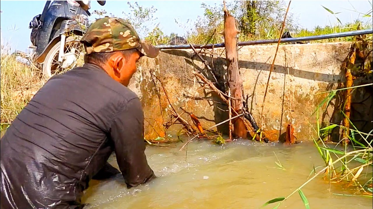 Remove Debris Clogged Multi Culvert Drain Water Until Flow - YouTube