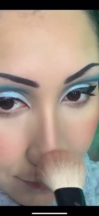 Icy blue pinup makeup ❄️ #vintage #vintagemakeup #retro #1950sstyle #reels