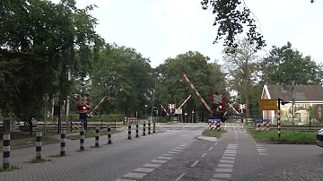 Railroad crossing of Baarn, The Netherlands/Baarn geležinkelio pervaža, Nyderlanduose