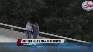 Officer saves man life