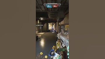 When they are actually one shot😂#apexlegend #apexclips #girlgamer #gaming #shorts #apexlegendsclips