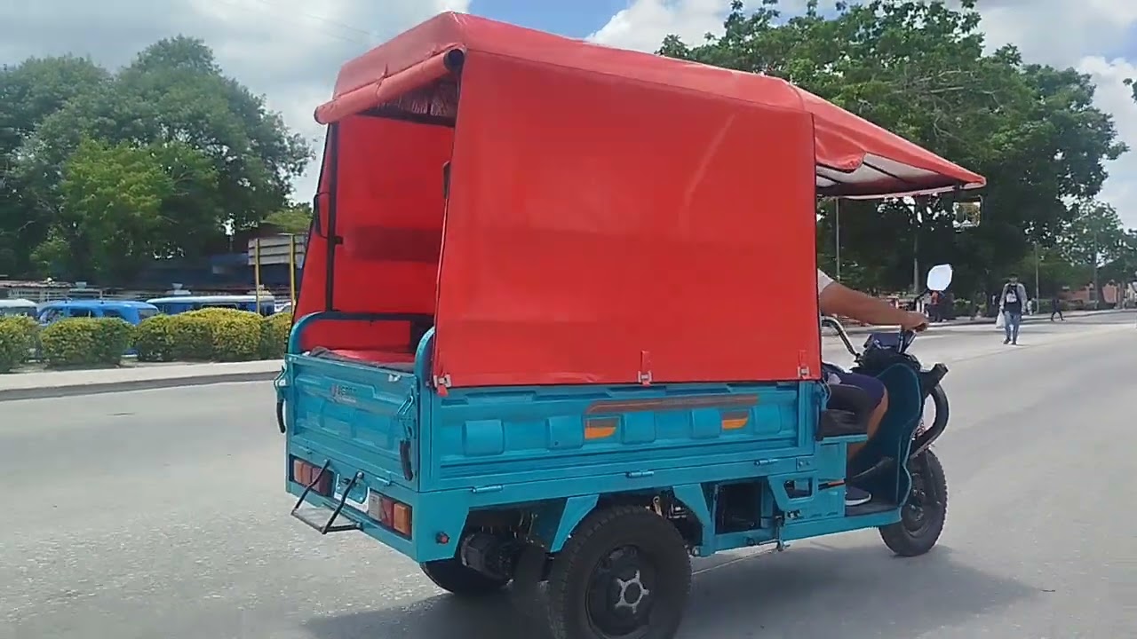 Desde el reparto Pedro Díaz Cuello a El estadio Calixto García Holguín Cuba 