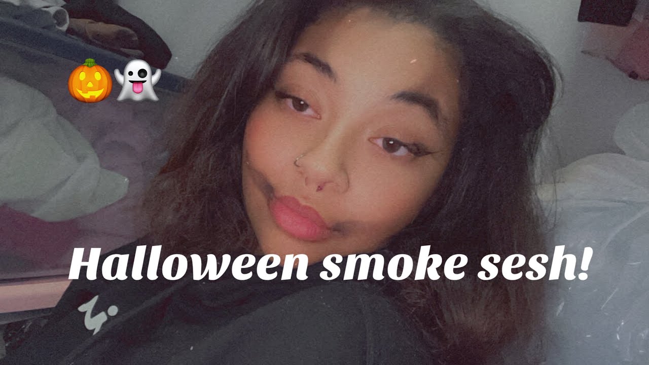 Quick (unedited) Halloween smoke sesh!🎃👻
