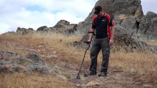 How to Find Gold with Minelab - What to listen for X-TERRA 705 Gold Pack Metal Detector