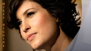 Watch Missy Higgins Blind Winter video
