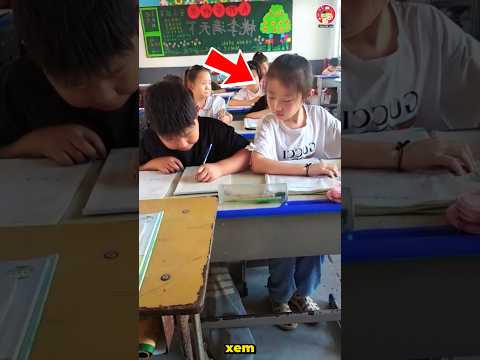 Cô bạn cùng bàn siêu bá khí