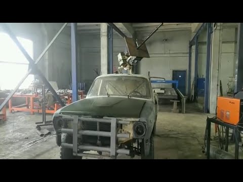 🔴 Ukrainian Engineers Add Remote Controlled Heavy Machine Gun To Old Soviet GAZ-24-10 Volga Sedan