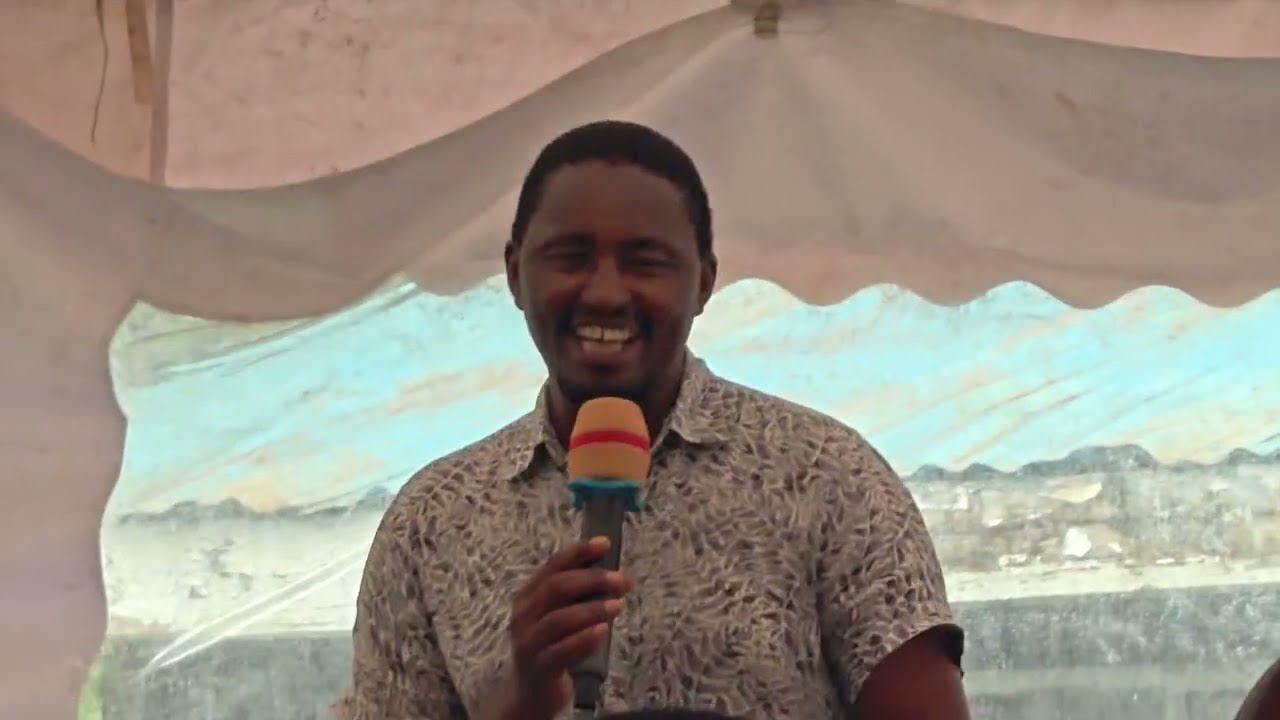 Laikipia East MP Mwangi Kiunjuri consoles the family of MP Kanini Kega in Kieni.