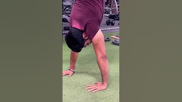 hand walk how to walk on hands #handwalk #shorts #practice #gymlover #asthetic #athlete