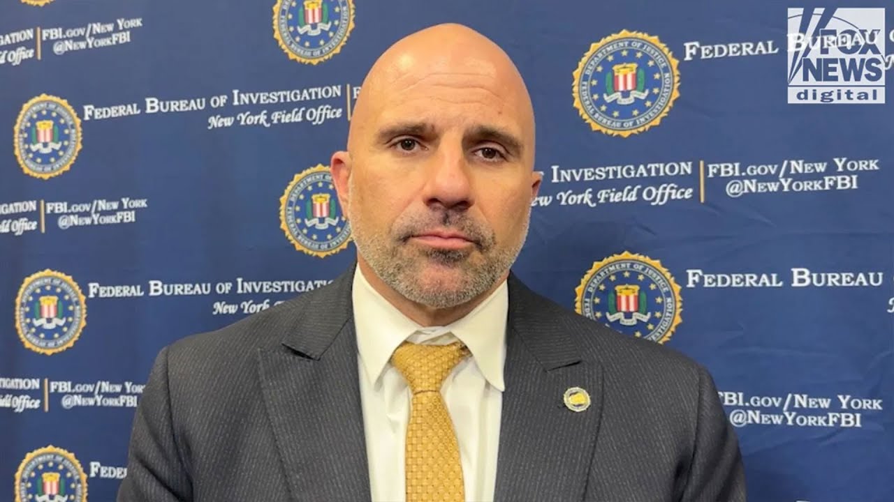 Глава нью-йоркского отделения ФБР предупреждает банды в криминальном районе «красных фонарей» в АОК