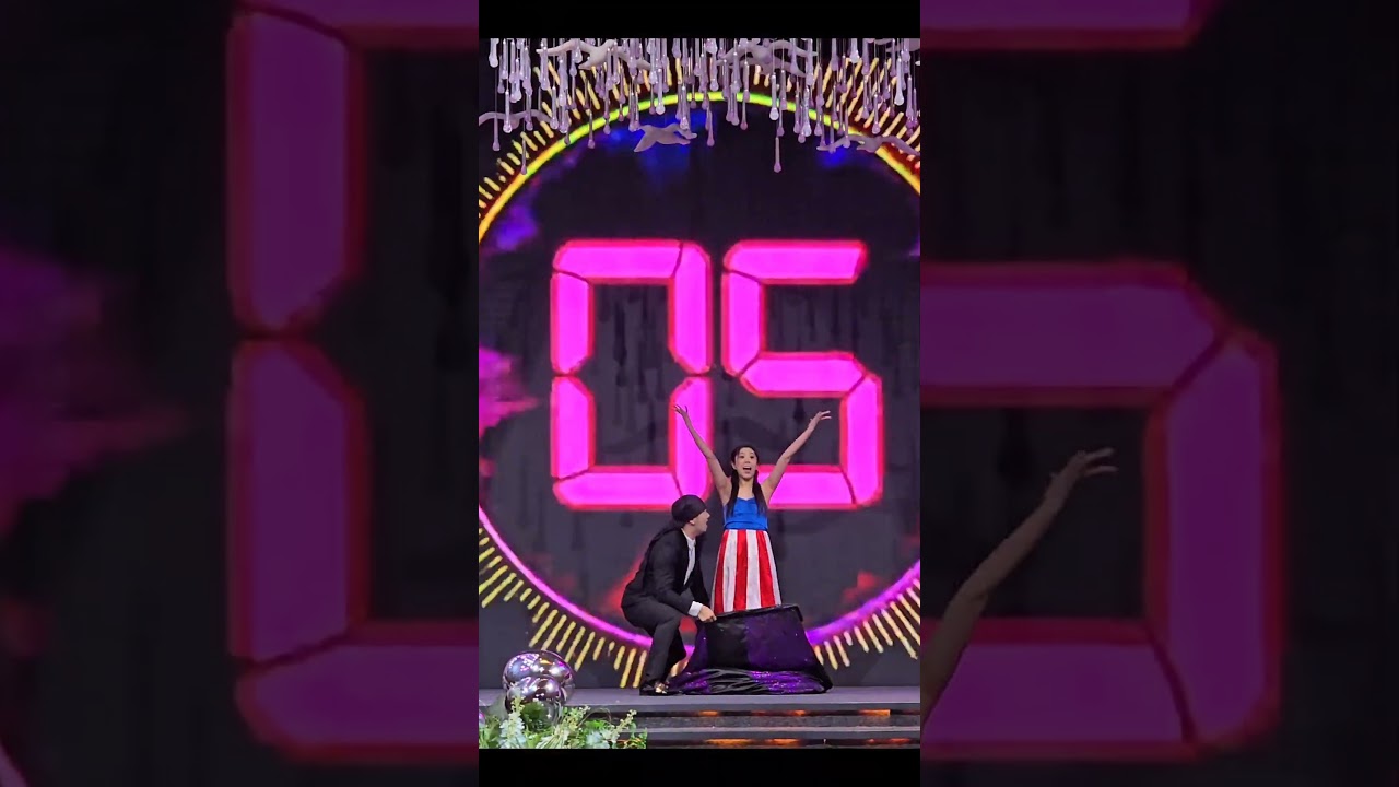 Mark & Pinky set another Record the most costume changes in 1 min! 30 costumes 