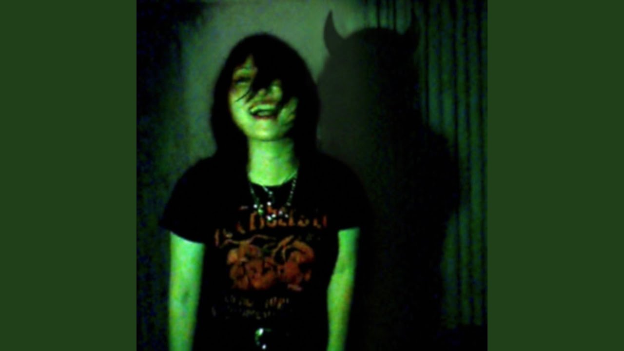Demon auf YouTube ansehen Demon auf YouTube ansehen